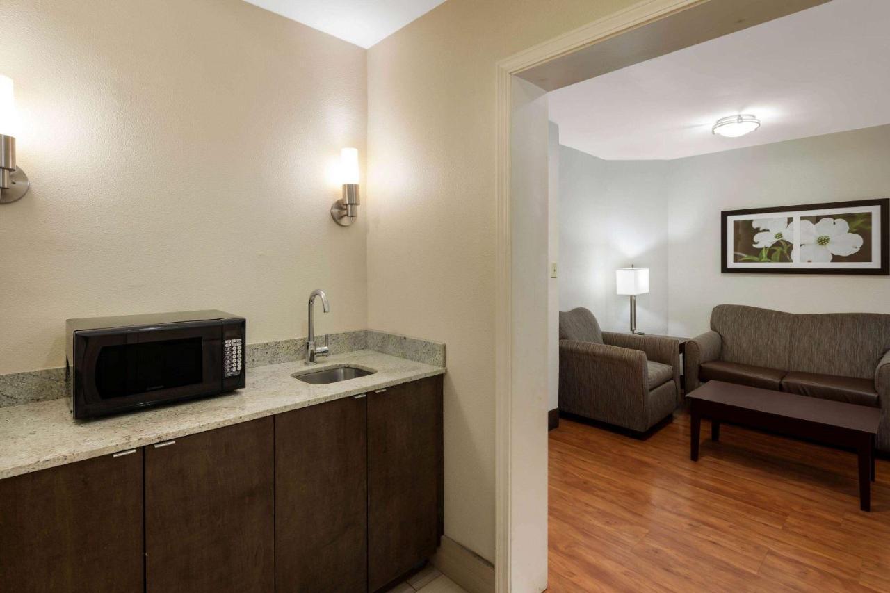 La Quinta By Wyndham Lagrange / I-85 Hotel Buitenkant foto