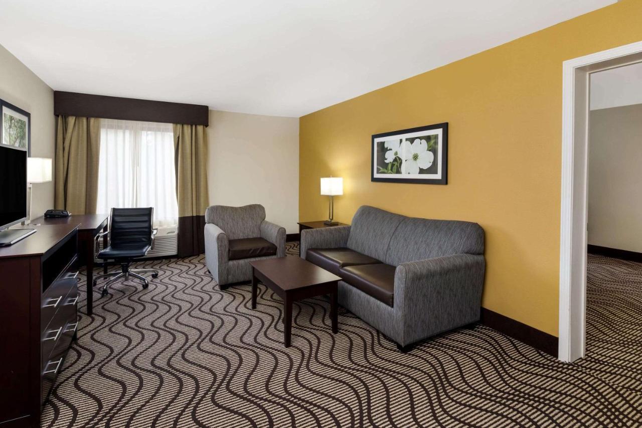 La Quinta By Wyndham Lagrange / I-85 Hotel Buitenkant foto